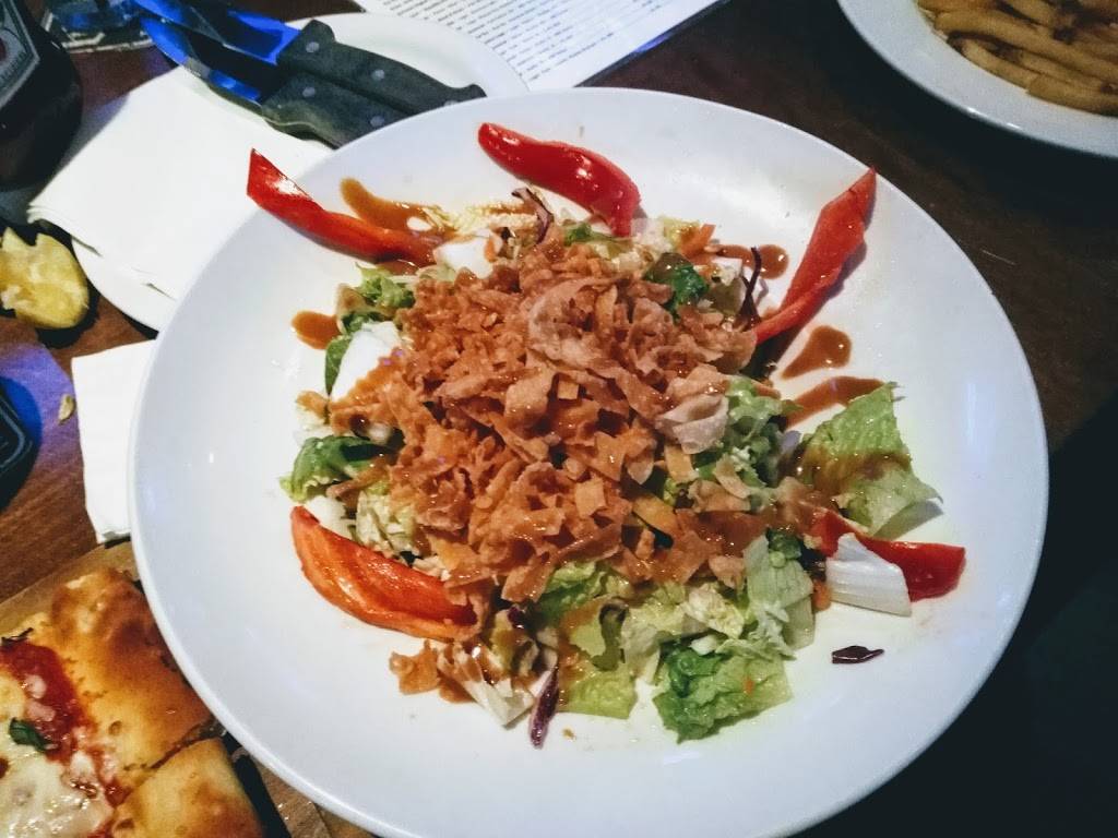 Brick House Tavern + Tap | restaurant | 1011 N Loop 1604 W, San Antonio, TX 78232, USA | 2104023107 OR +1 210-402-3107