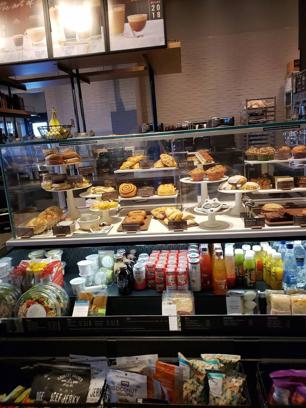 Starbucks | cafe | 9100 Conroy Windermere Rd Suite 140, Windermere, FL 34786, USA | 4072444885 OR +1 407-244-4885