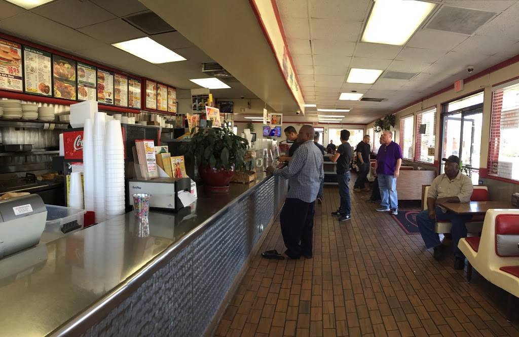 Fabulous Charbroiled Burgers | restaurant | 302 W Gardena Blvd, Gardena, CA 90248, USA | 3107156580 OR +1 310-715-6580