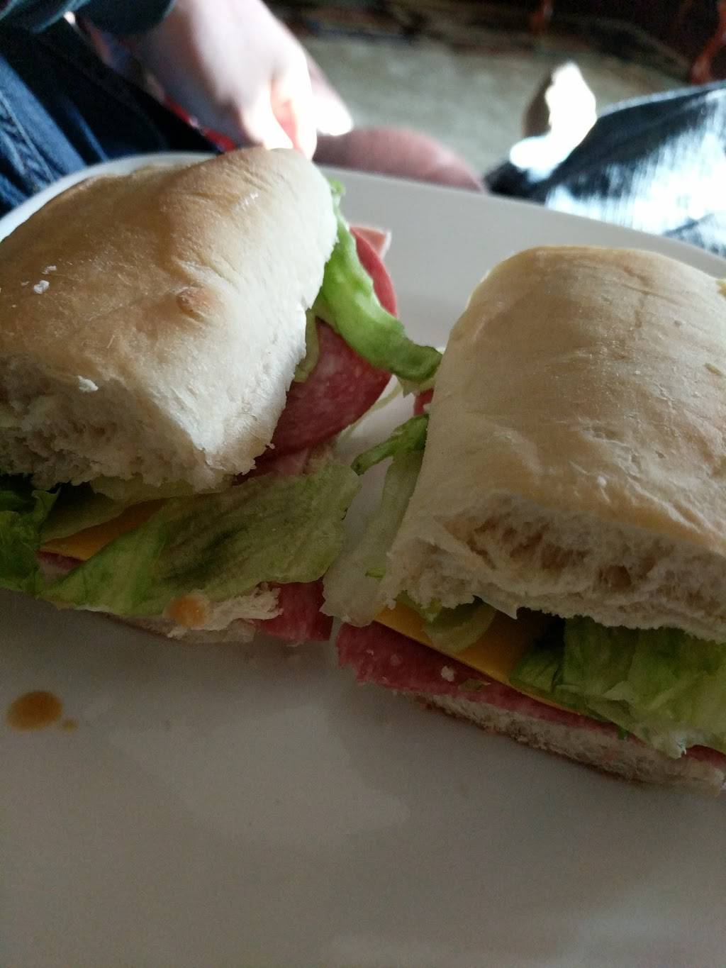 Paninos Italian Restaurant | restaurant | 2725 N Main St, Rockford, IL 61103, USA | 8156360036 OR +1 815-636-0036