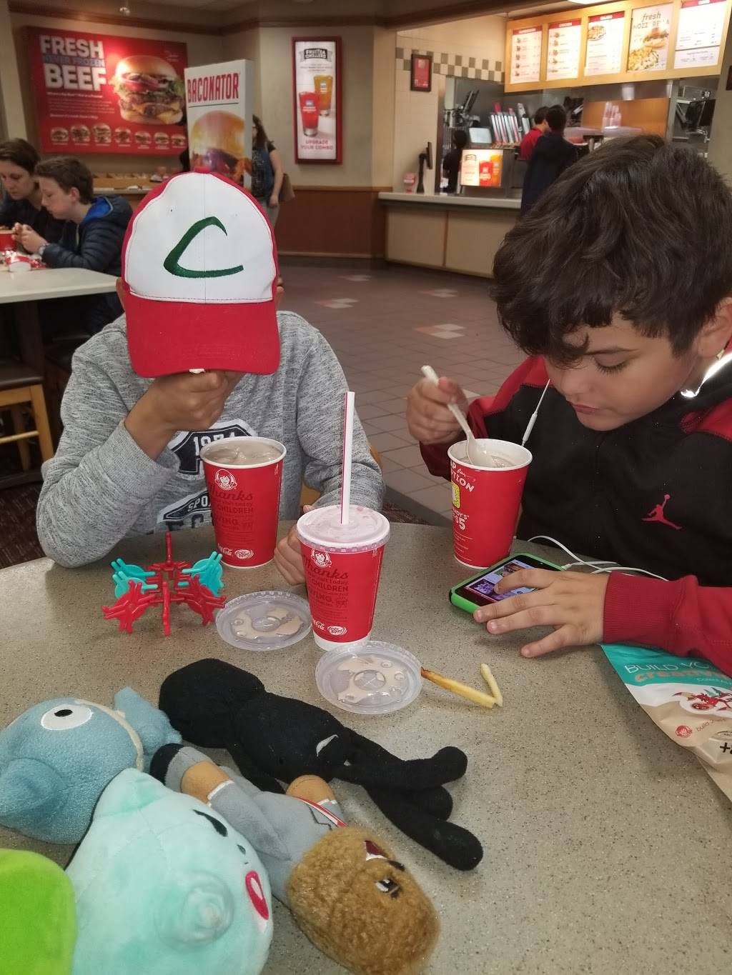 Wendys | restaurant | 330 Larkin Dr, Monroe, NY 10950, USA | 8457742747 OR +1 845-774-2747