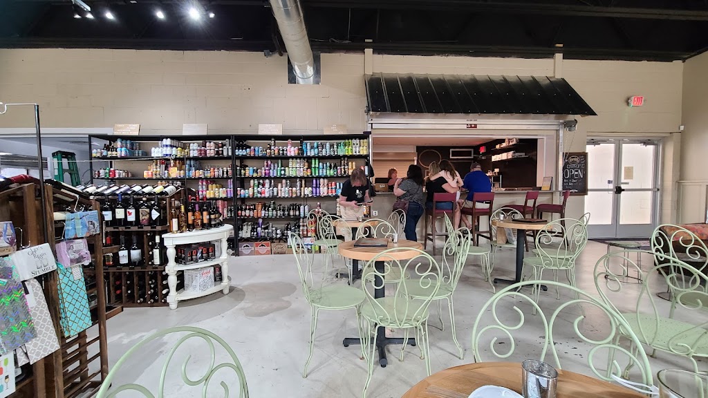 Grapevine Wine Bar and Beer Garden | restaurant | 108 Congress St N, York, SC 29745, USA | 8038029463 OR +1 803-802-9463