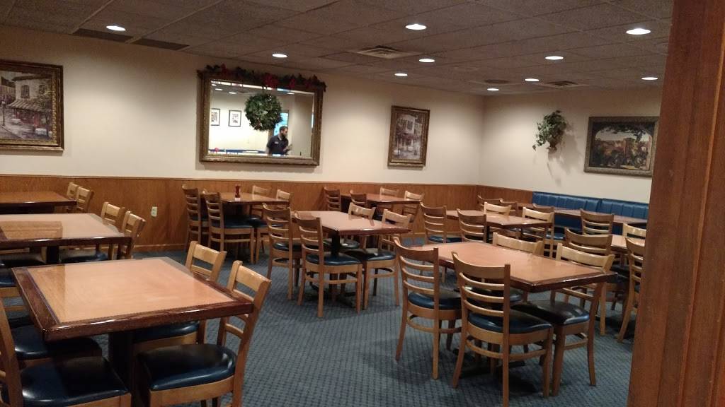 The Original Louis Drive in Restaurant | restaurant | 4661 Old Broadway, Knoxville, TN 37918, USA | 8656884121 OR +1 865-688-4121