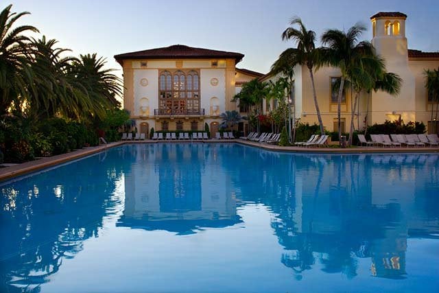 Cascade Pool Cafe at The Biltmore Hotel Miami | restaurant | 1200 Anastasia Ave Suite B, Coral Gables, FL 33134, USA | 3059133189 OR +1 305-913-3189