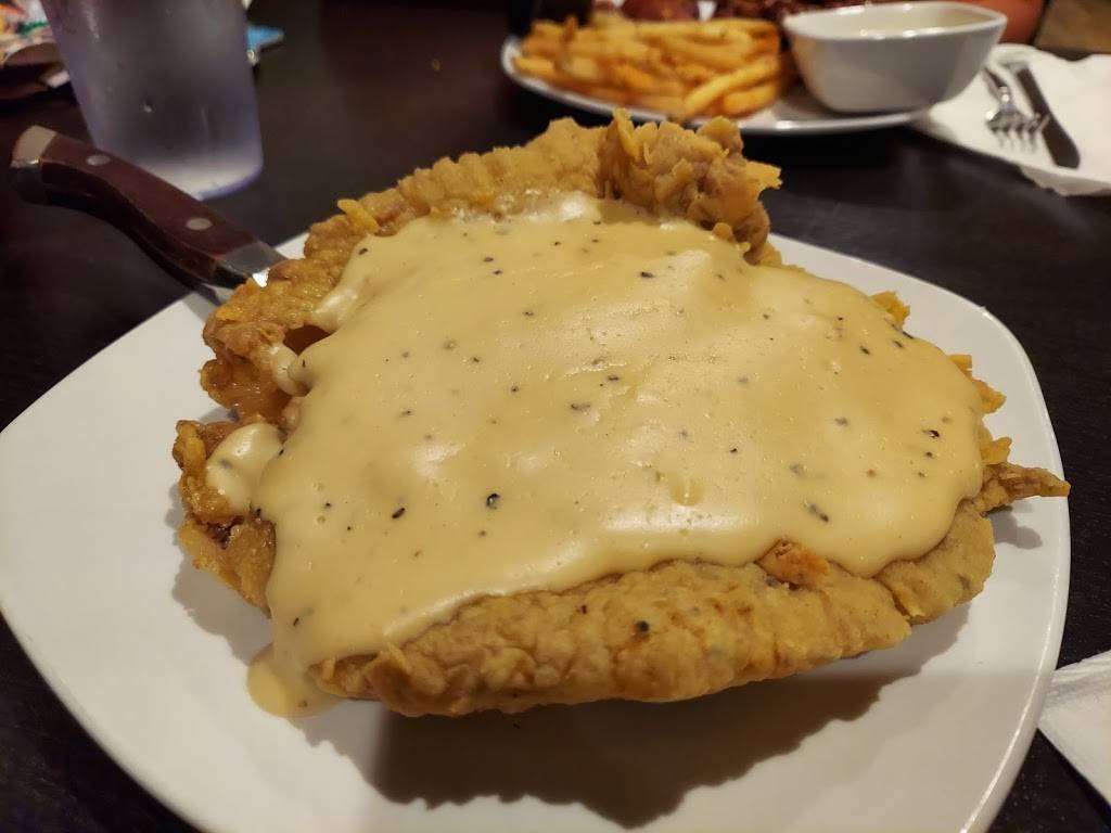 Flint Hills Smokehouse | restaurant | 215 Main St, Maple Hill, KS 66507, USA | 7852564444 OR +1 785-256-4444