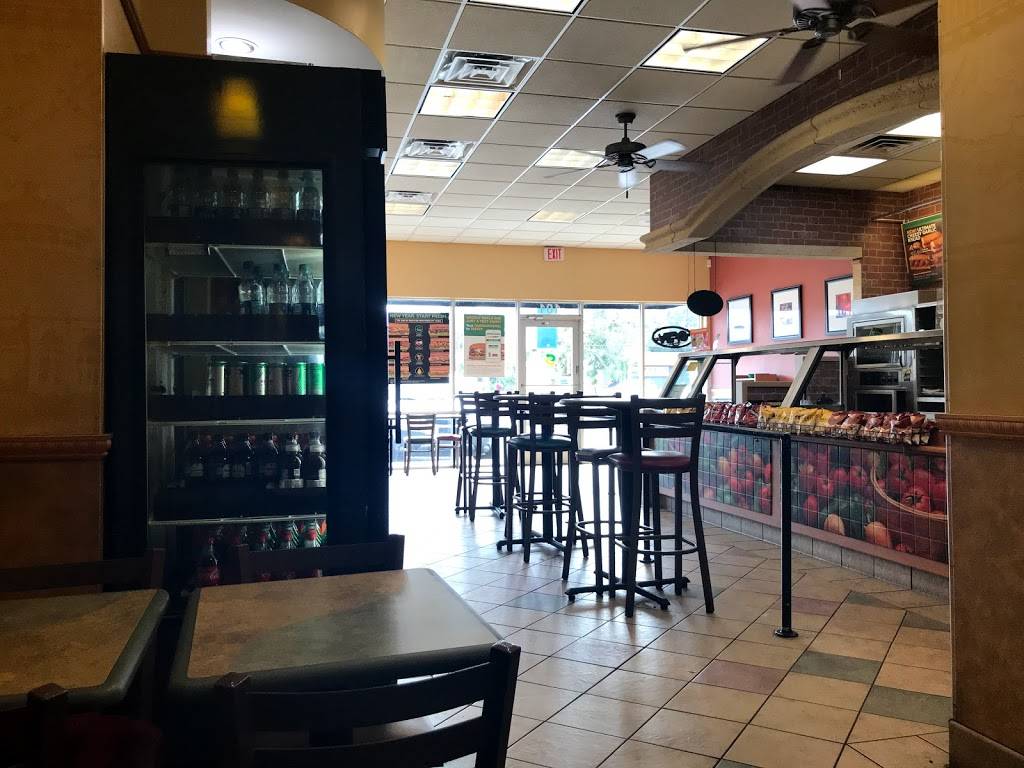 Subway | restaurant | 2513 West Hillsborough Ave Unit 101 Armenia-Hillsborough Junction, Tampa, FL 33614, USA | 8138728200 OR +1 813-872-8200