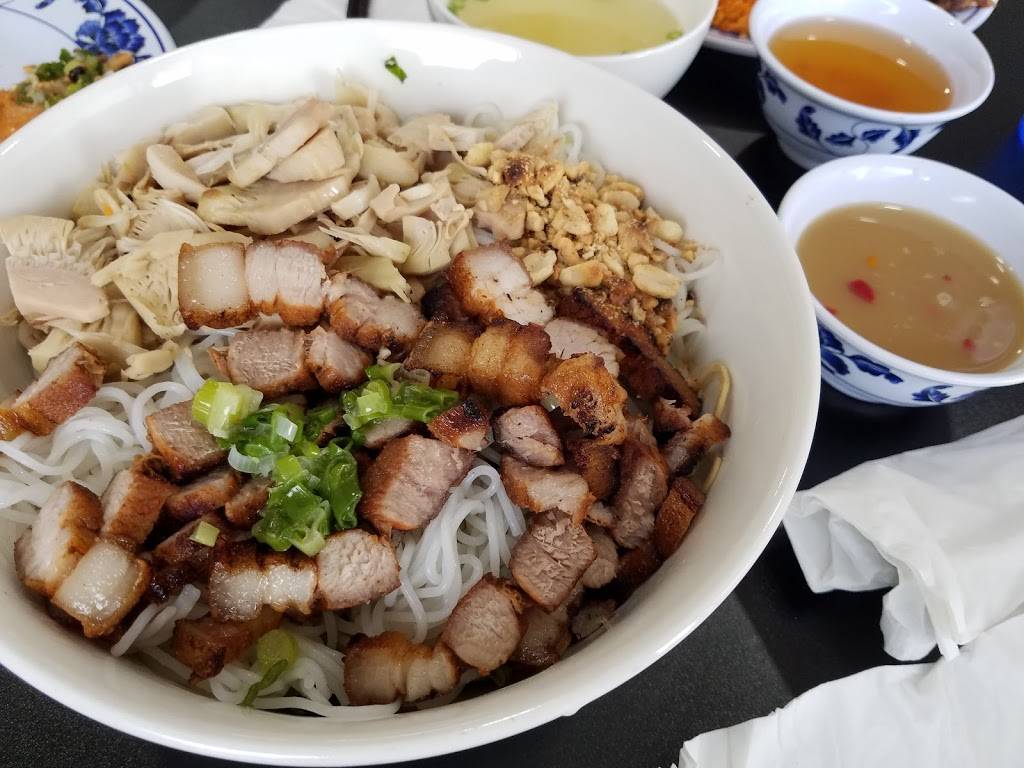 Mi Quang Mien Trung | restaurant | 4745 El Cajon Blvd #102, San Diego, CA 92115, USA | 6192816333 OR +1 619-281-6333