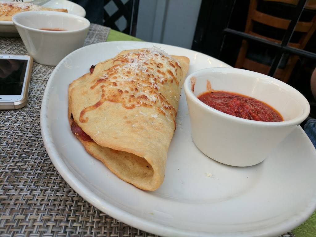 Borrello’s Pizza And Pastaria | restaurant | 3807 Santa Claus Ln, Carpinteria, CA 93013, USA | 8056842209 OR +1 805-684-2209