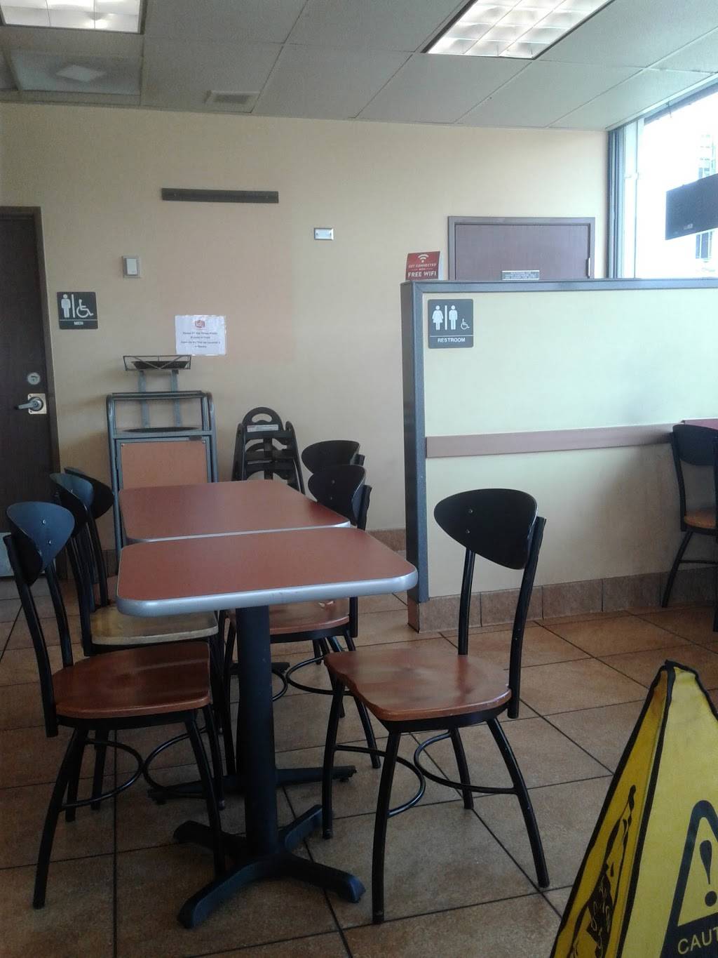 Jack in the Box | restaurant | 10701 Venice Blvd, Los Angeles, CA 90034, USA | 3108362385 OR +1 310-836-2385