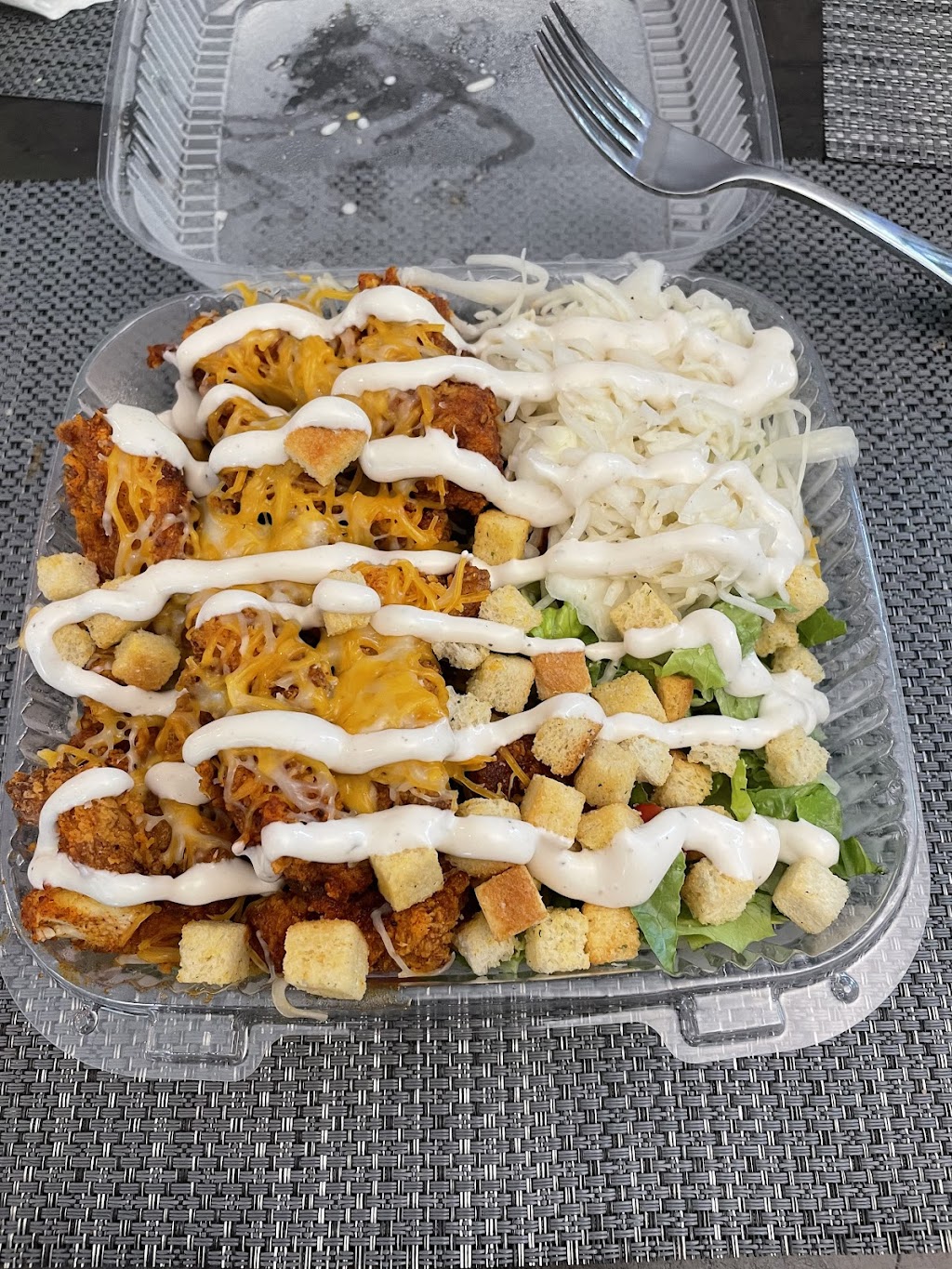 Hangry Joes Hot Chicken | restaurant | 2952-A Chain Bridge Rd, Oakton, VA 22124, USA | 5716697766 OR +1 571-669-7766