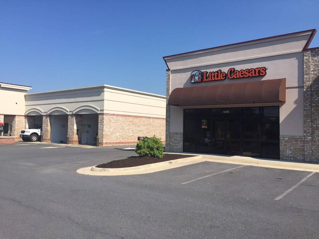 Little Caesars Pizza | meal takeaway | 255 Fairfax Pike #1, Stephens City, VA 22655, USA | 5405082479 OR +1 540-508-2479