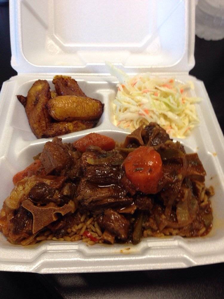 Lynns Bahamian Kitchen | restaurant | 3000 Country Club Ln, Pembroke Park, FL 33009, USA | 9546285859 OR +1 954-628-5859