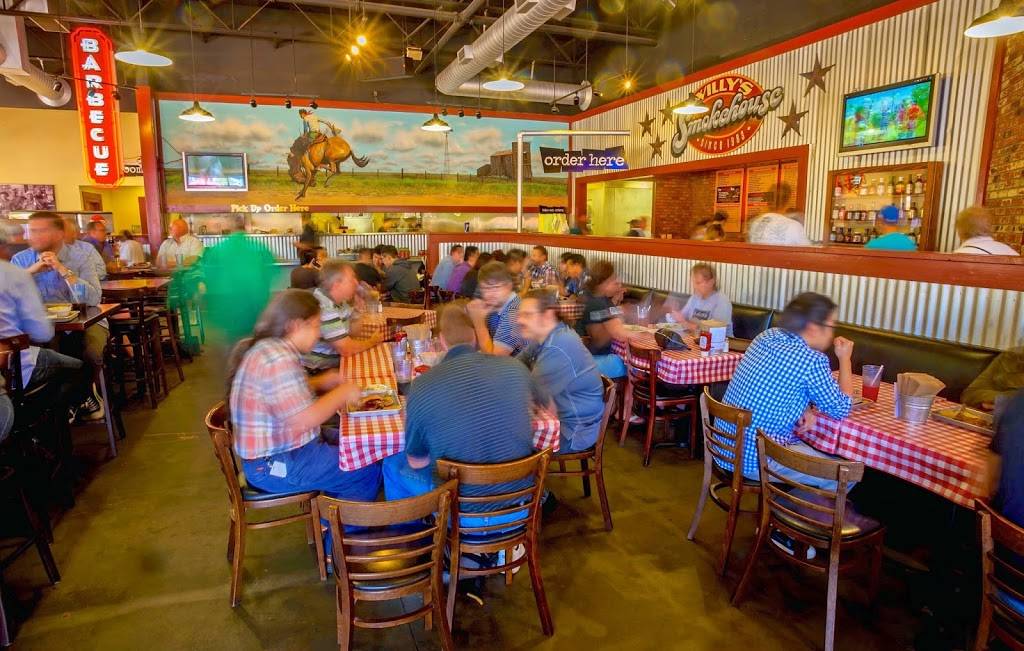 Armadillo Willys BBQ | restaurant | 2260 Bridgepointe Pkwy, Foster City, CA 94404, USA | 6505717427 OR +1 650-571-7427