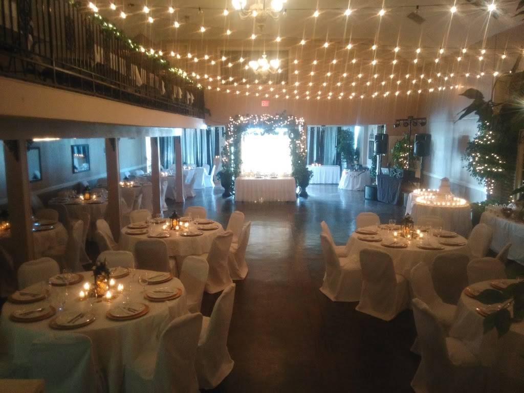 The Courtyard | restaurant | 4321 Lincoln Ave, Groves, TX 77619, USA | 4099622850 OR +1 409-962-2850