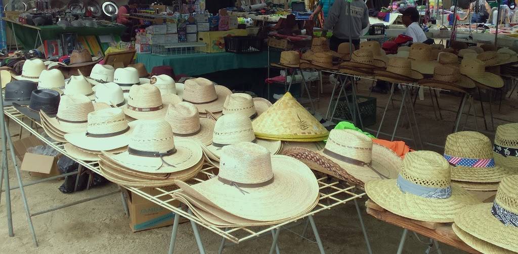 Lakeland Outdoor Market | restaurant | 33100 Vail St, Lake Elsinore, CA 92530, USA | 9516756022 OR +1 951-675-6022