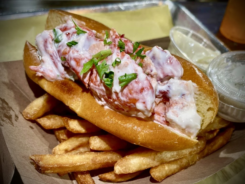 Audreys Fish and Chips | restaurant | 14067 Noblewood Plaza, Dale City, VA 22193, USA | 5713005966 OR +1 571-300-5966