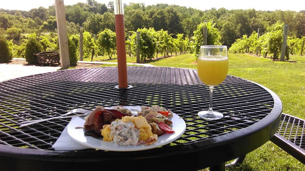 Cedar Ridge Winery & Distillery | restaurant | 1441 Marak Rd NW, Swisher, IA 52338, USA | 3198574300 OR +1 319-857-4300