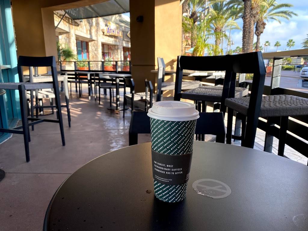 Starbucks | cafe | 7101 Yorktown Ave #104, Huntington Beach, CA 92648, USA | 7143743325 OR +1 714-374-3325