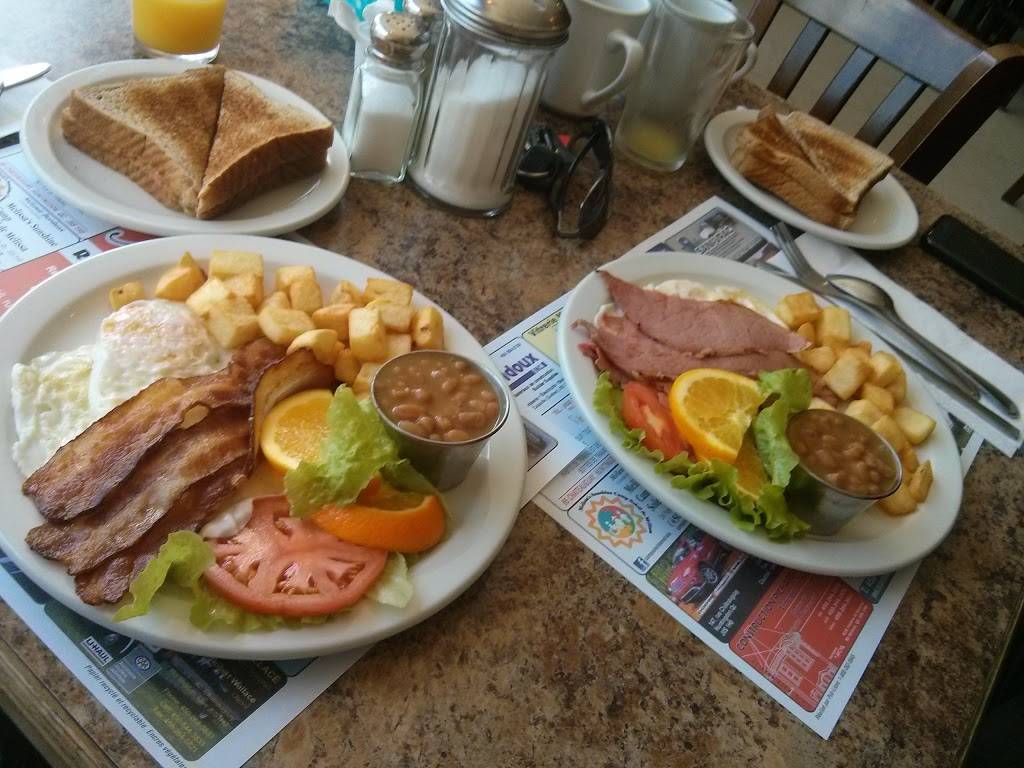 Miss Huntingdon Restaurant | restaurant | 116 Rue Châteauguay, Huntingdon, QC J0S 1H0, Canada | 4502643871 OR +1 450-264-3871