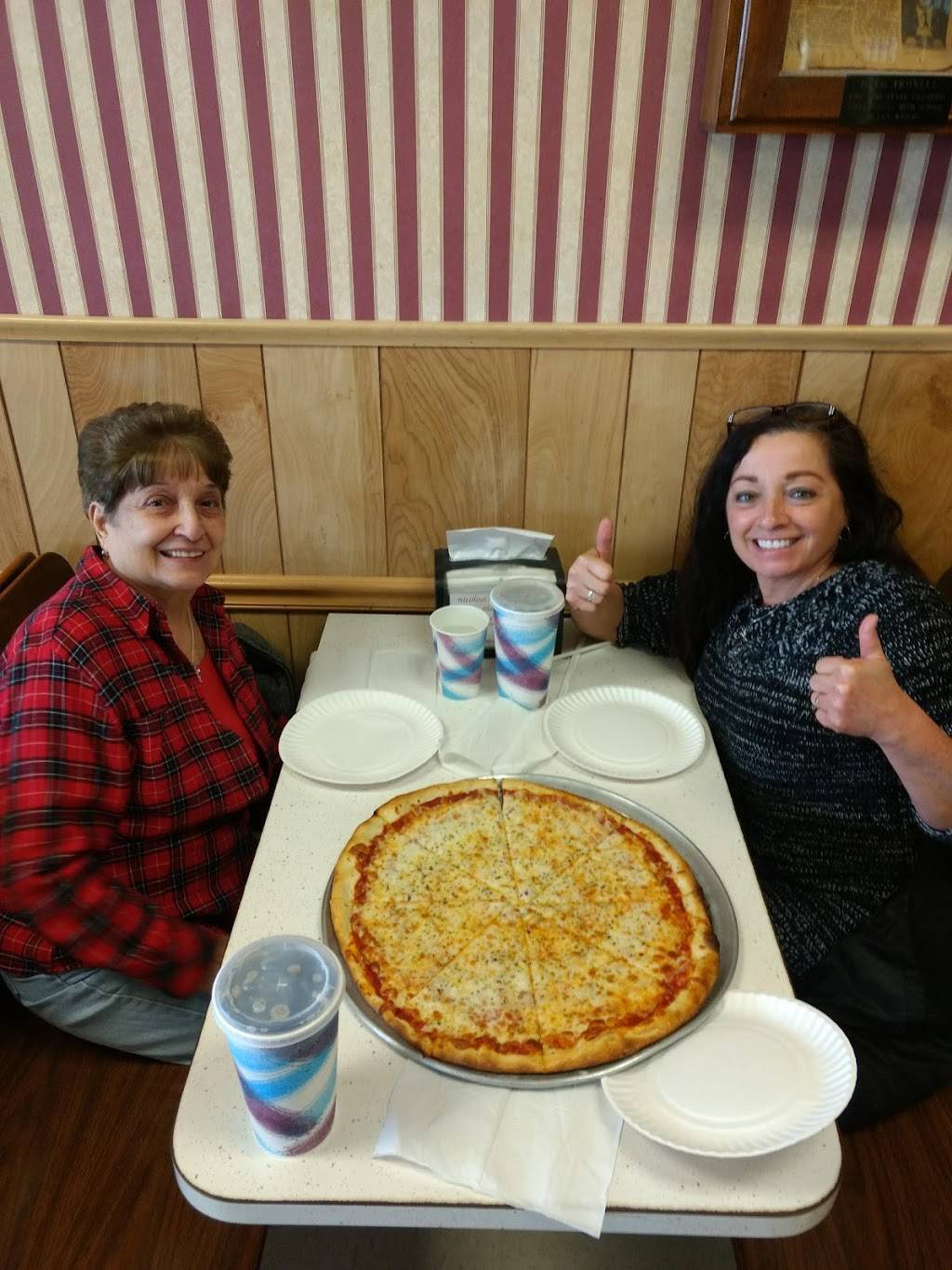 Nicolosis Pizza | restaurant | 755 Memorial Pkwy #205, Phillipsburg, NJ 08865, USA | 9088590759 OR +1 908-859-0759