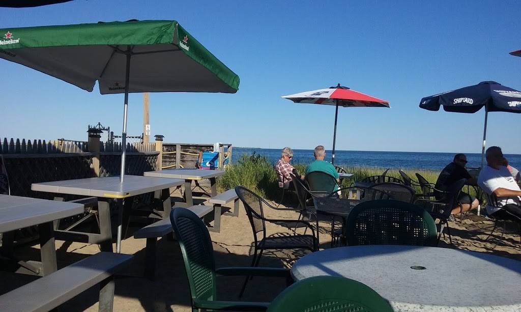 Pirates Patio and Galley | night club | 2 Walnut St, Old Orchard Beach, ME 04064, USA | 2079340031 OR +1 207-934-0031