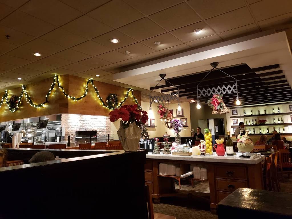 Carrabbas Italian Grill | restaurant | 5820 Red Bug Lake Rd, Winter Springs, FL 32708, USA | 4076966600 OR +1 407-696-6600