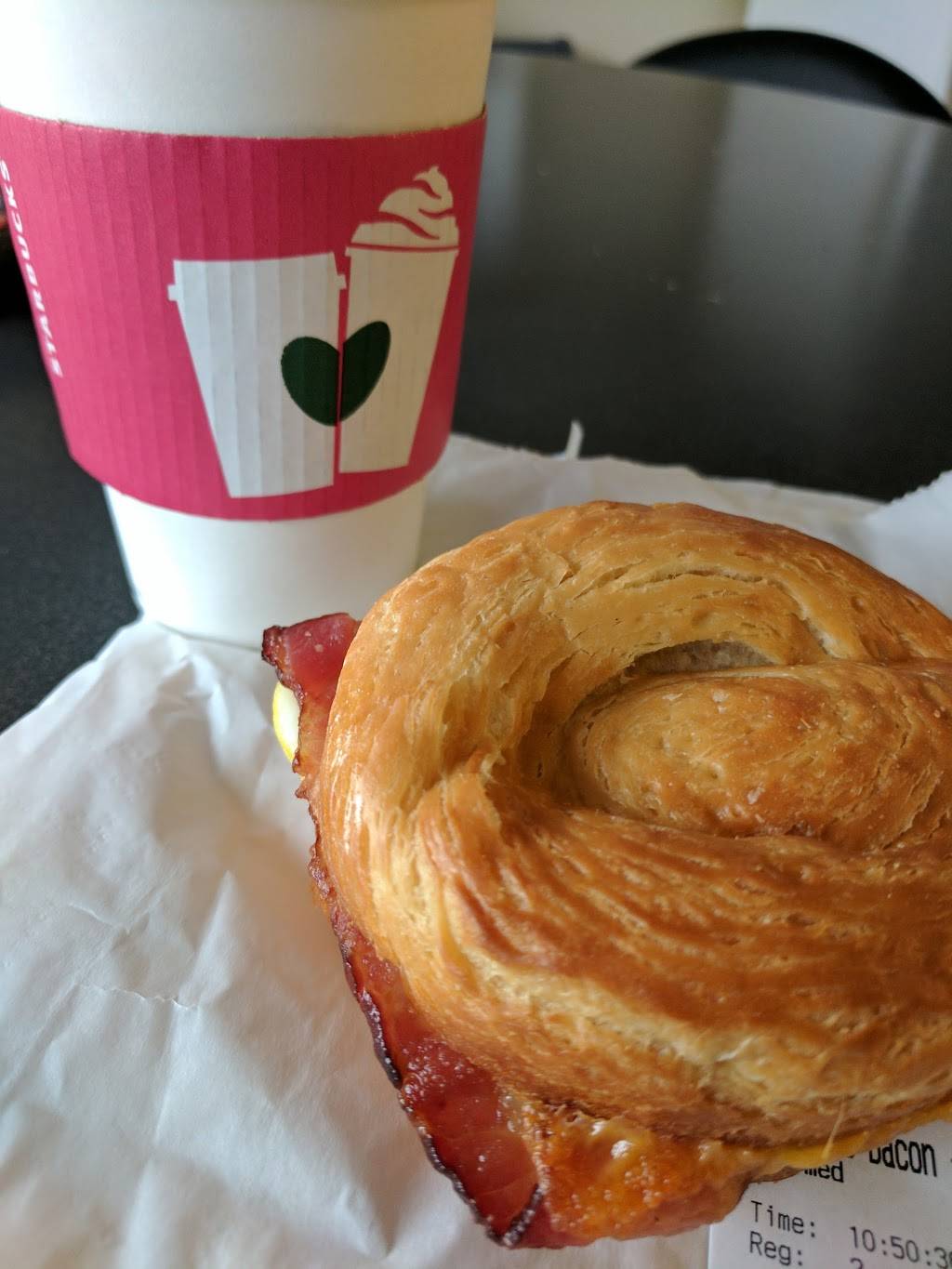 Starbucks | cafe | 1555 Simi Town Center Way #600, Simi Valley, CA 93065, USA | 8055817023 OR +1 805-581-7023