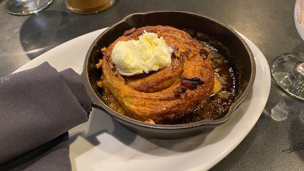 The High Hat | restaurant | 485 Selby Ave, St Paul, MN 55102, USA | 6515287941 OR +1 651-528-7941