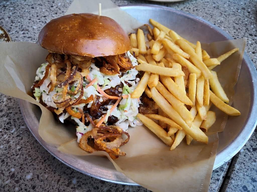 Lazy Dog Restaurant & Bar | restaurant | 13290 Jamboree Rd, Irvine, CA 92602, USA | 7147319700 OR +1 714-731-9700