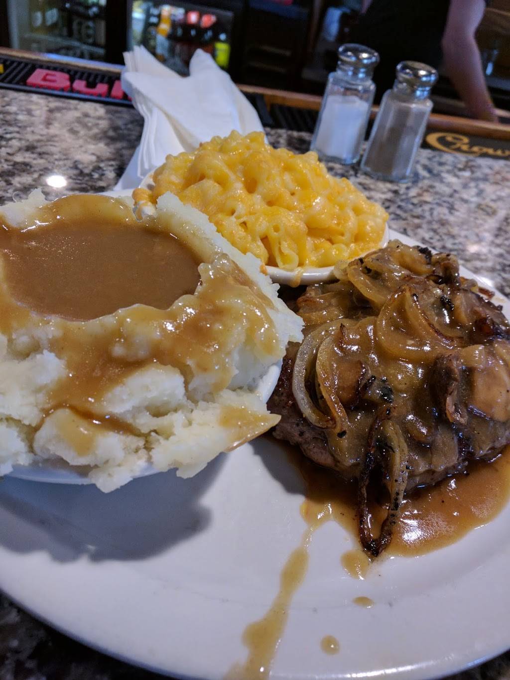 Griffs Restaurant & Sport Lounge | restaurant | 4245 Portsmouth Blvd, Portsmouth, VA 23701, USA | 7576062440 OR +1 757-606-2440