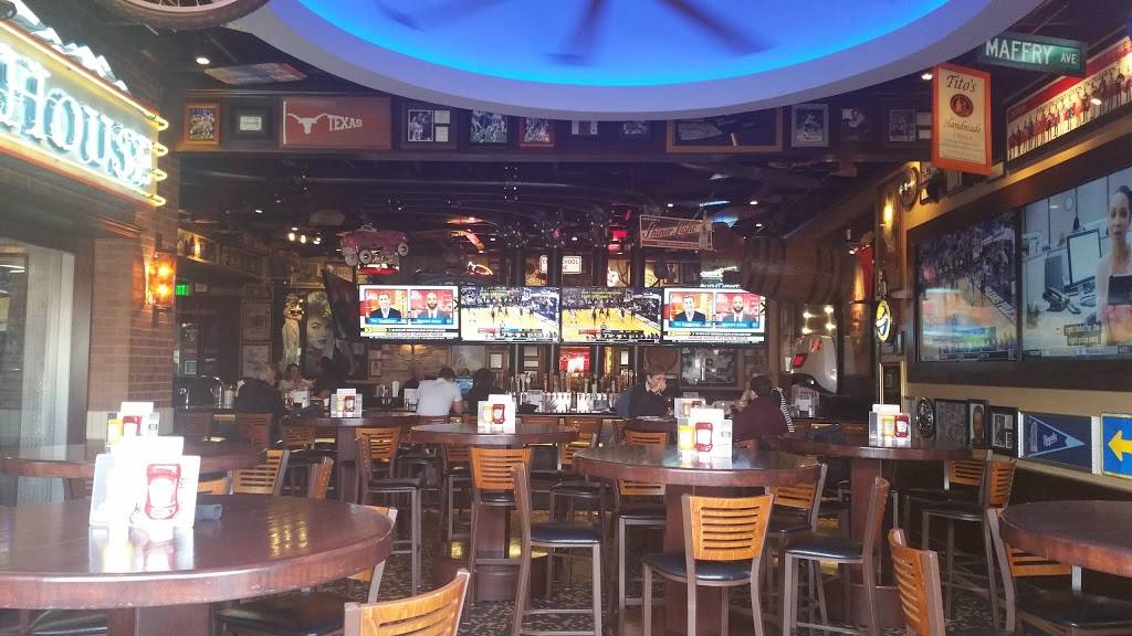 54th Street Restaurant & Drafthouse | restaurant | 1303 Interstate 35 Frontage Rd, San Marcos, TX 78666, USA | 5123965400 OR +1 512-396-5400