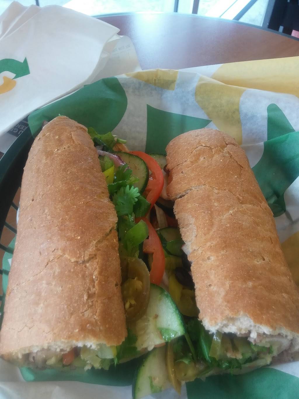 Subway Restaurants | restaurant | 3504 Sunset Blvd, Los Angeles, CA 90026, USA | 3239130540 OR +1 323-913-0540