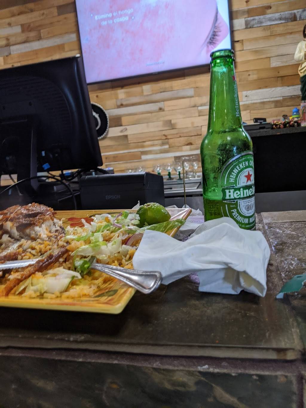 Mariscos El Pulpo | restaurant | 2332 W Oak Ridge Rd, Orlando, FL 32809, USA | 4079307477 OR +1 407-930-7477