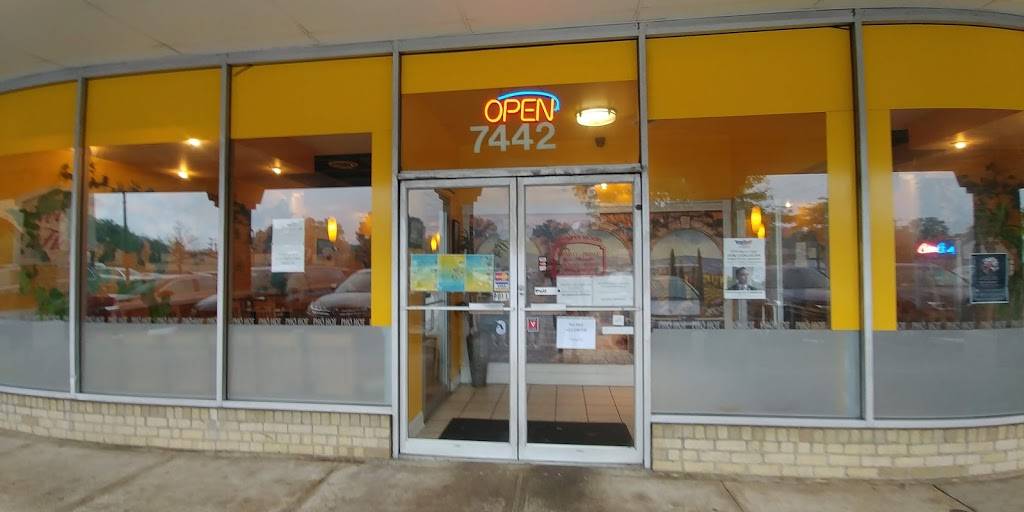 Pho Hot | restaurant | 7442 Little River Turnpike, Annandale, VA 22003, USA | 7033335955 OR +1 703-333-5955