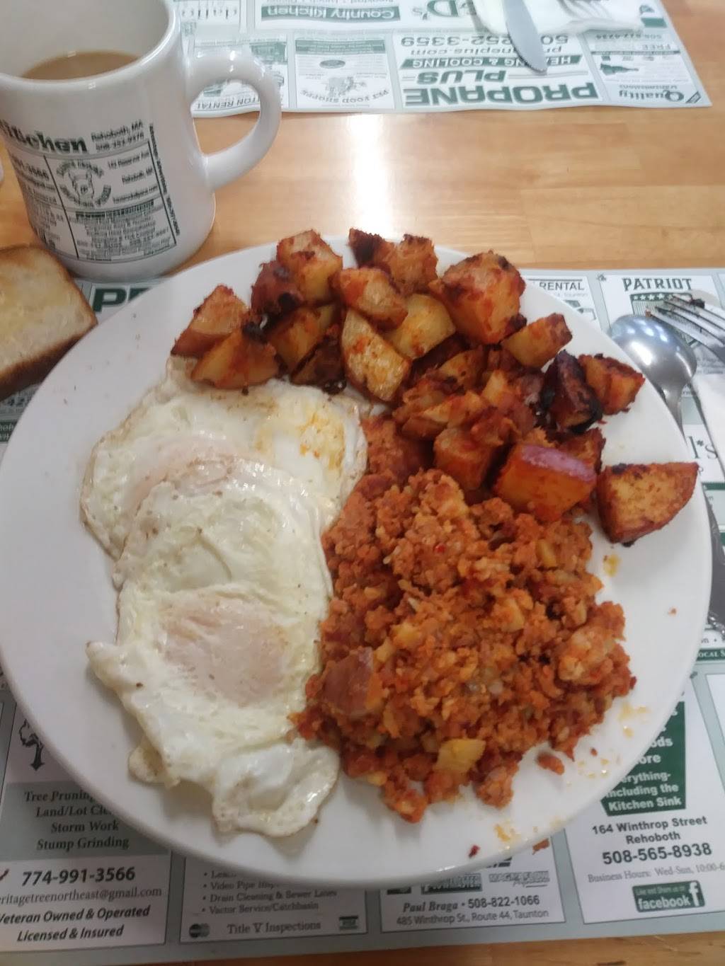 M & DS Country Kitchen | restaurant | 183 Winthrop St, Rehoboth, MA 02769, USA | 5082529376 OR +1 508-252-9376