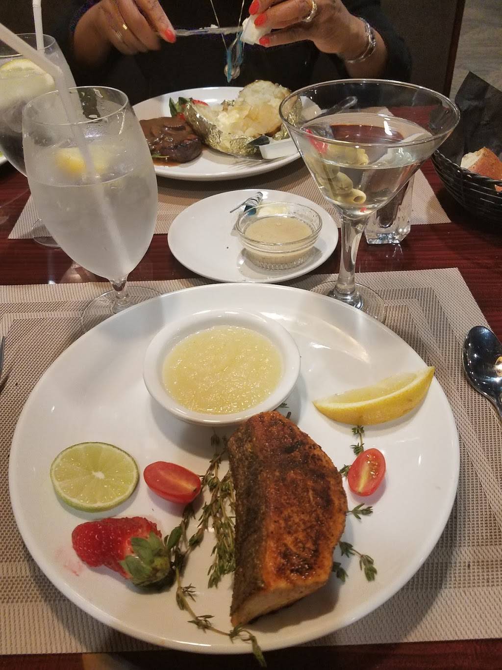 Rivers Edge Restaurant | restaurant | 1039 Main St, Wheeling, WV 26003, USA | 3042320016 OR +1 304-232-0016