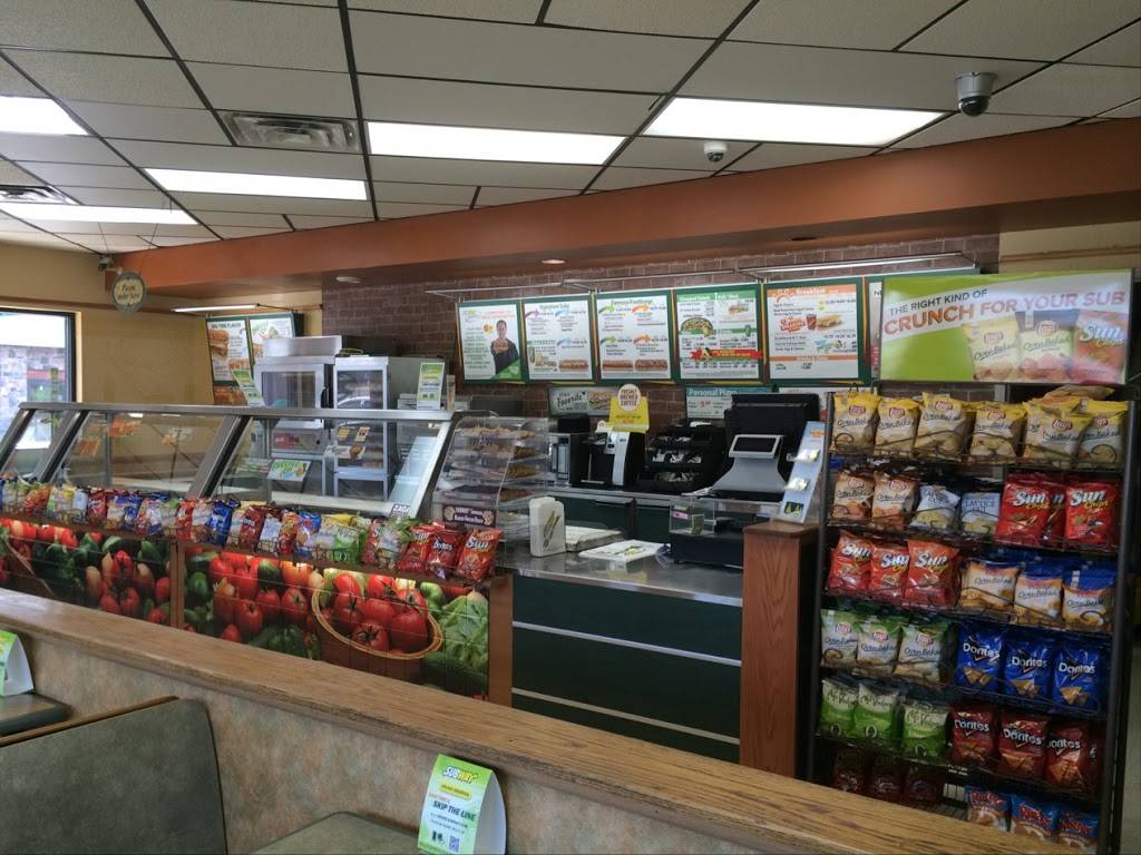 Subway | restaurant | 2750 Milwaukee Rd, Beloit, WI 53511, USA | 6083616349 OR +1 608-361-6349