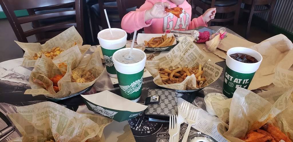 Wingstop | restaurant | 4351 Dallas Fort Worth Turnpike #110, Dallas, TX 75211, USA | 2146349464 OR +1 214-634-9464
