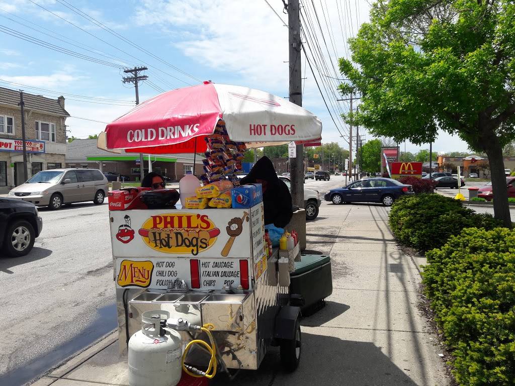 Phils Hotdogs | restaurant | 10612 Lorain Ave, Cleveland, OH 44111, USA | 2165336889 OR +1 216-533-6889