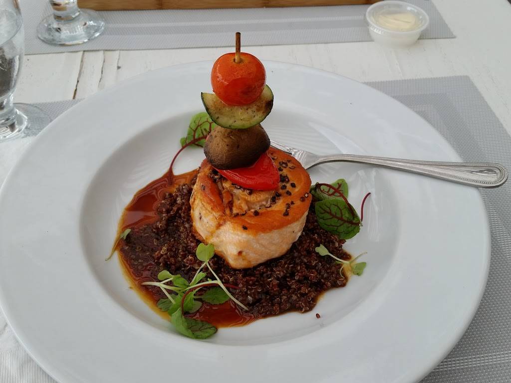 Nämos Restaurant | restaurant | 1474 Chemin du Chantecler Local A, Sainte-Adèle, QC J8B 1A2, Canada | 4502293555 OR +1 450-229-3555