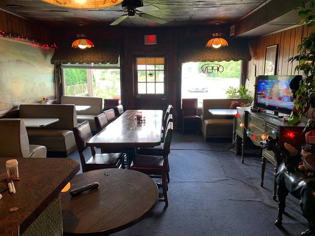 Dimos Restaurant | restaurant | 118 N Main St, Sunderland, MA 01375, USA | 4136654444 OR +1 413-665-4444