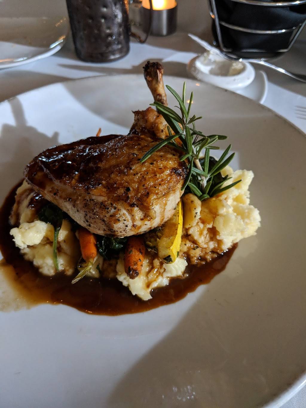 SILO | restaurant | 434 N Loop 1604 W, San Antonio, TX 78232, USA | 2104838989 OR +1 210-483-8989