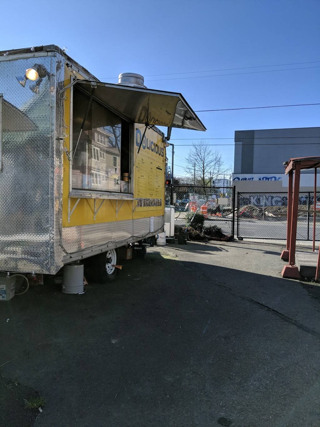 Dolicious | restaurant | 1505 NE Alberta St, Portland, OR 97211, USA | 5039276060 OR +1 503-927-6060