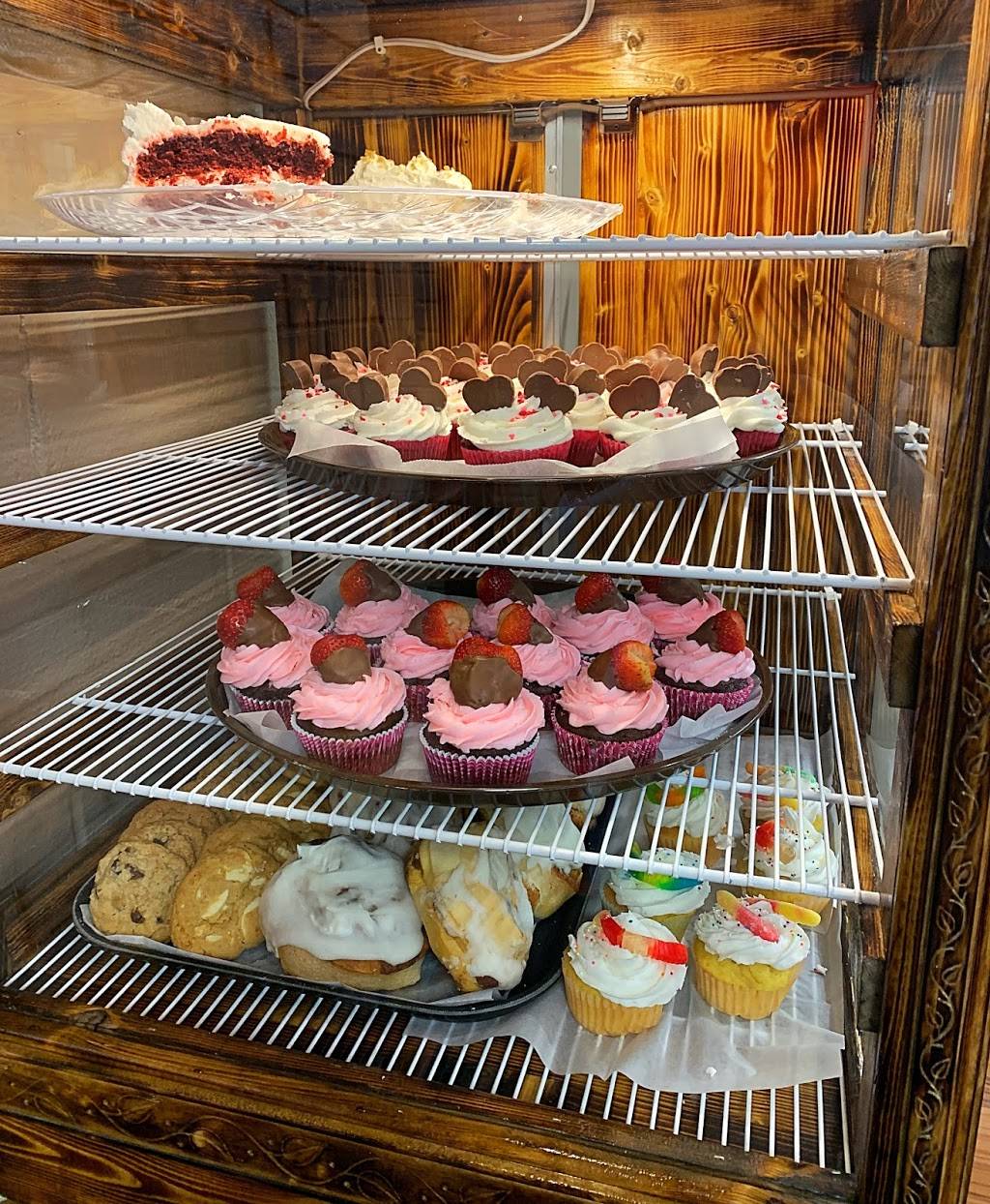 The Cupboard llc | restaurant | 9 2nd Ave, Clendenin, WV 25045, USA | 3045485556 OR +1 304-548-5556