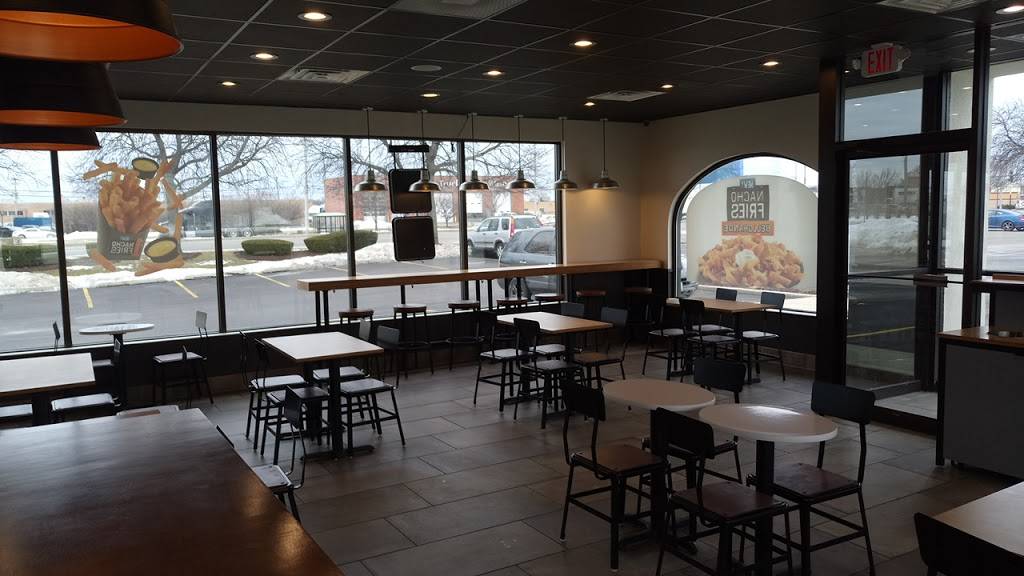 Taco Bell | meal takeaway | 1400 Busse Rd, Elk Grove Village, IL 60007, USA | 8478061377 OR +1 847-806-1377