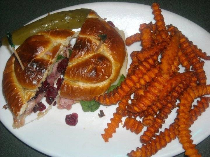 Cornerstone Café | restaurant | 76 N Main St, Ellijay, GA 30540, USA | 7066362230 OR +1 706-636-2230