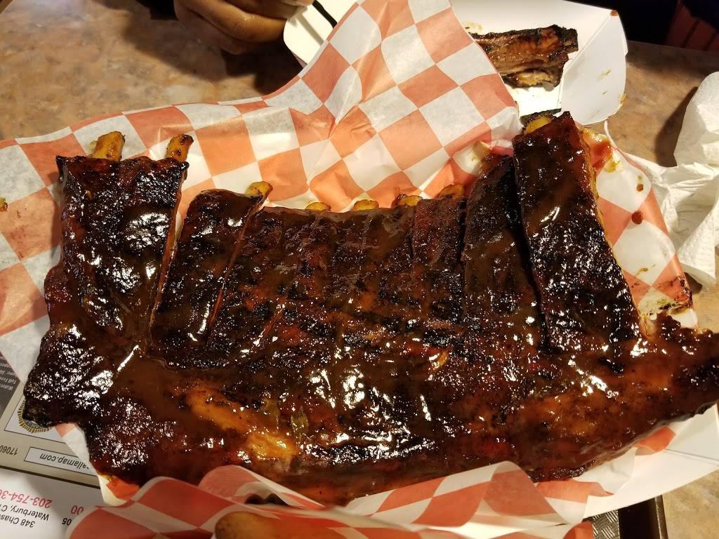 Big Franks BBQ Grill | restaurant | 572 Watertown Ave, Waterbury, CT 06708, USA | 2037537427 OR +1 203-753-7427