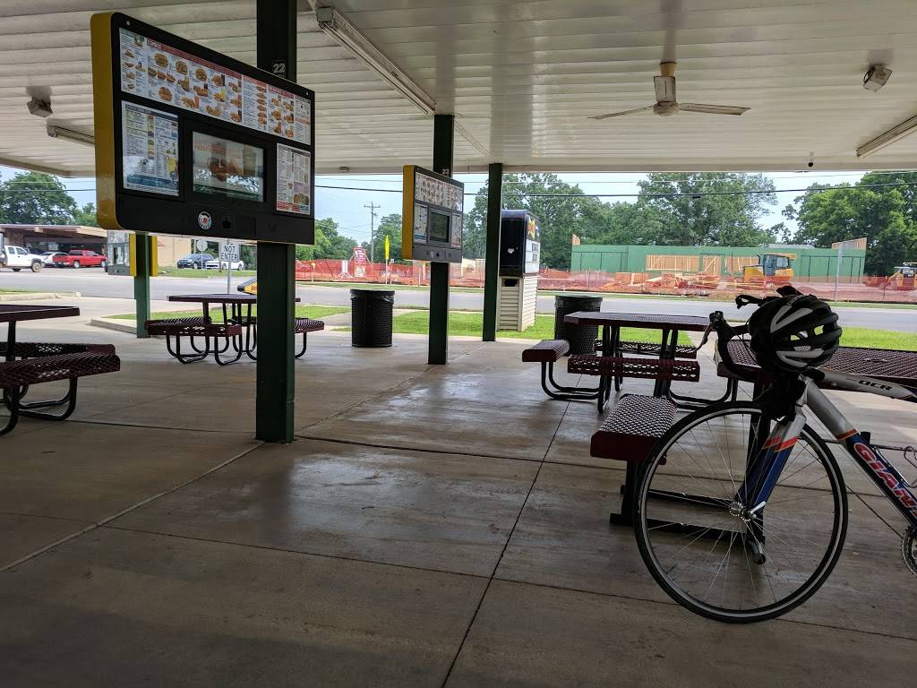 Sonic Drive-In | restaurant | 7 W Main St, Charleston, AR 72933, USA | 4799658400 OR +1 479-965-8400