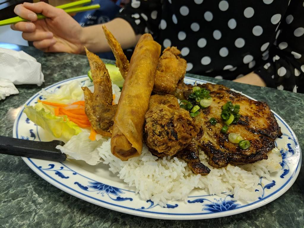 Phở Saigon II | restaurant | 3288 Pierce St A116, Richmond, CA 94804, USA | 5105286388 OR +1 510-528-6388