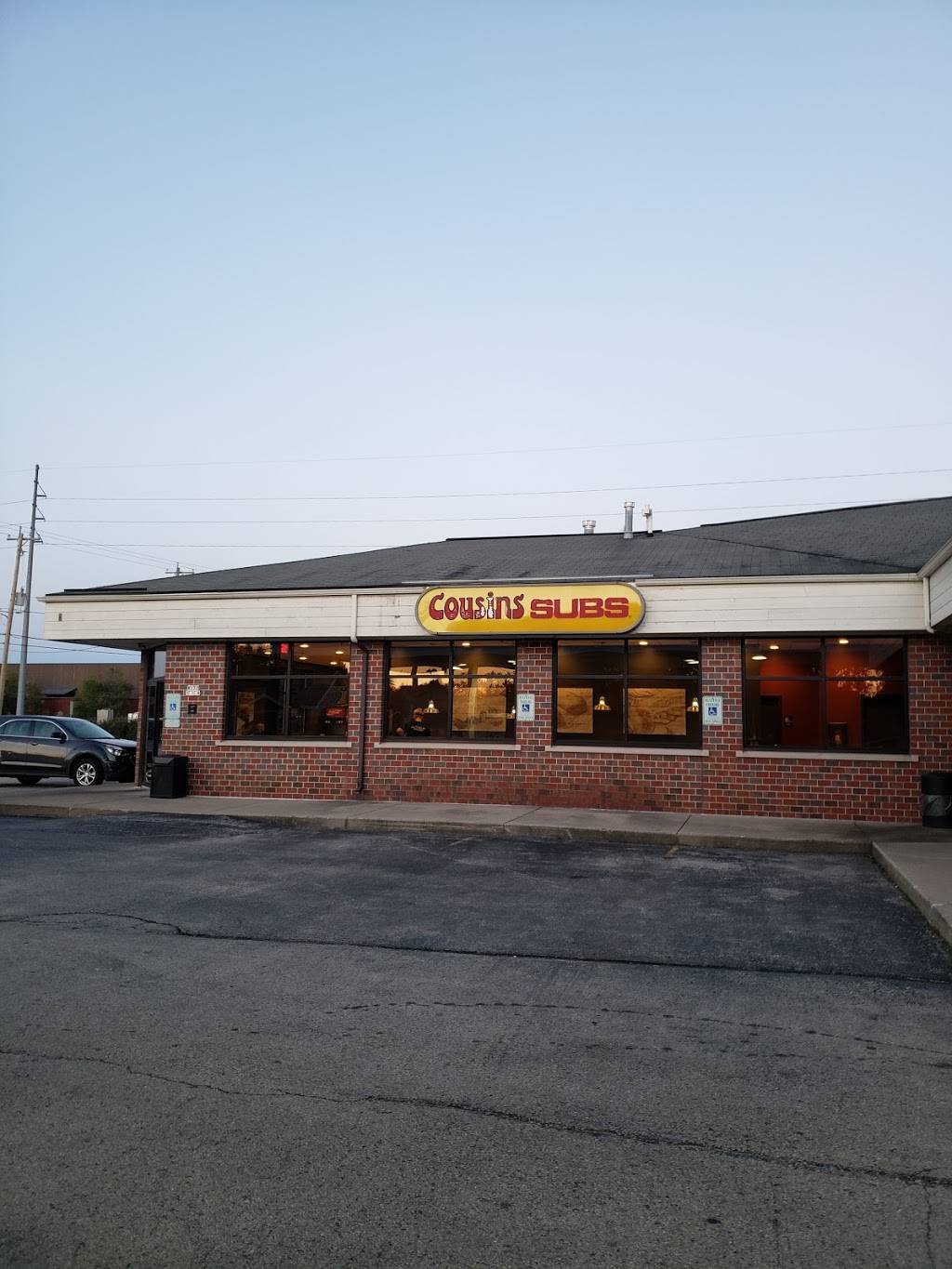 Cousins Subs | meal takeaway | W232 N6116 Waukesha Ave, Sussex, WI 53089, USA | 2628201180 OR +1 262-820-1180
